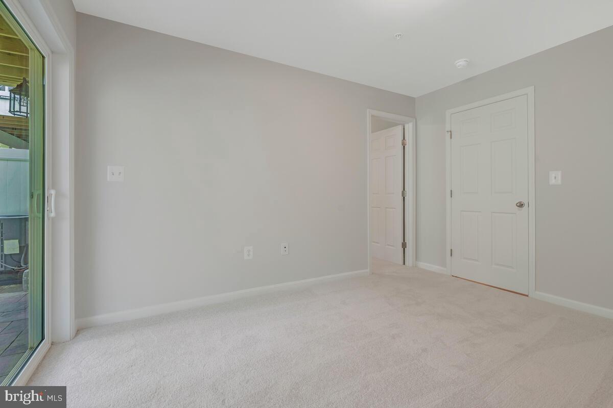 OYSTER BAY CONDOMINIUMS - Residential