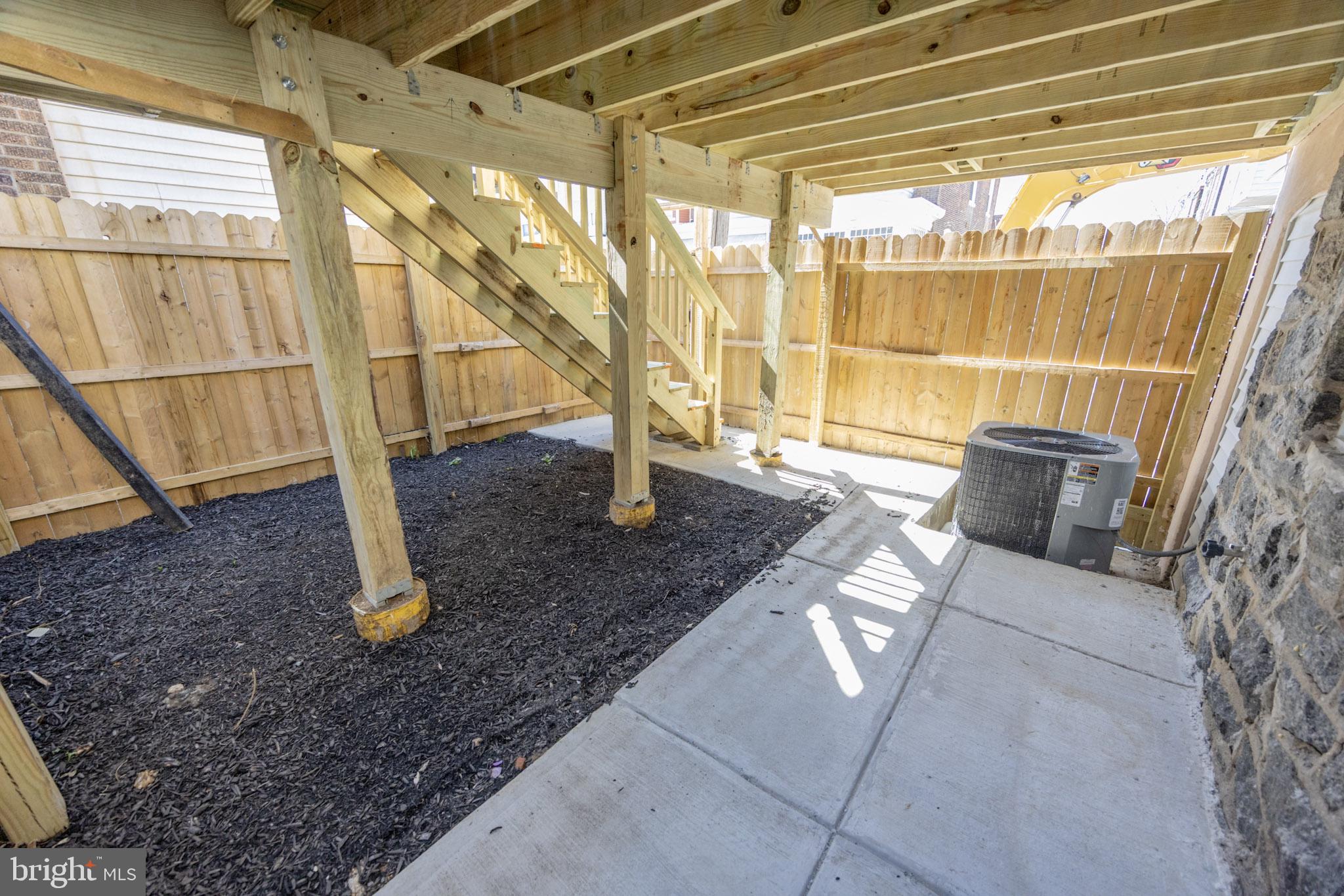 PHILADELPHIA (SOUTHWEST) - Residential