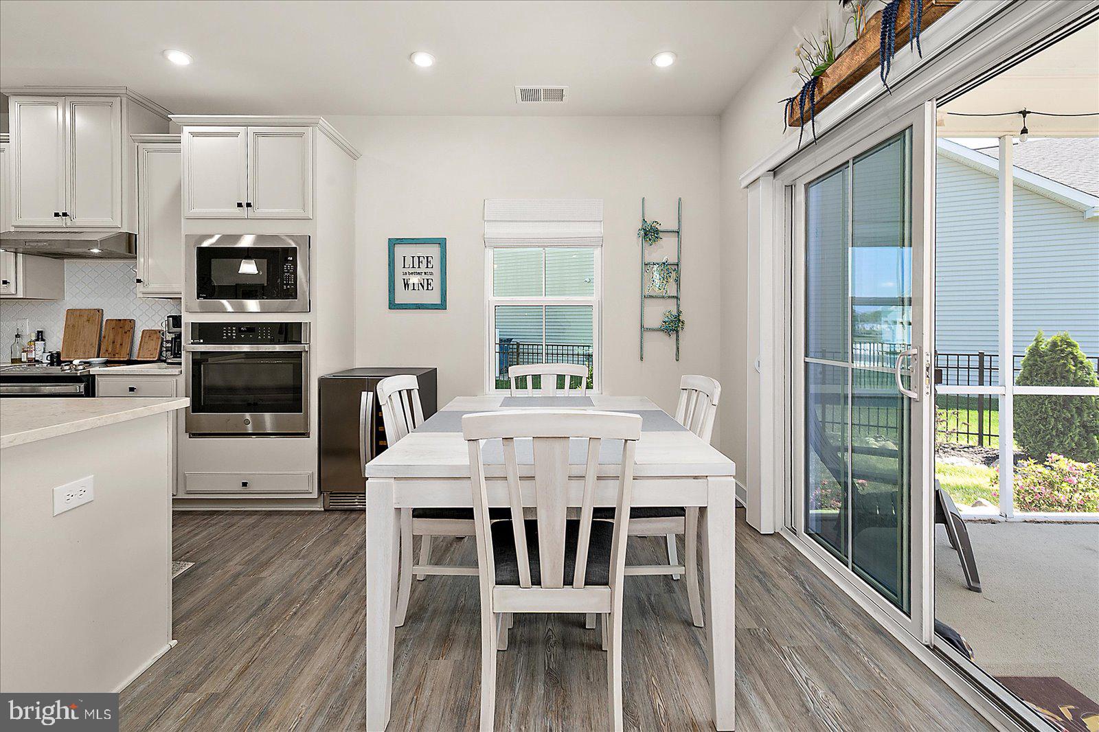 ATLANTIC LAKES - Residential