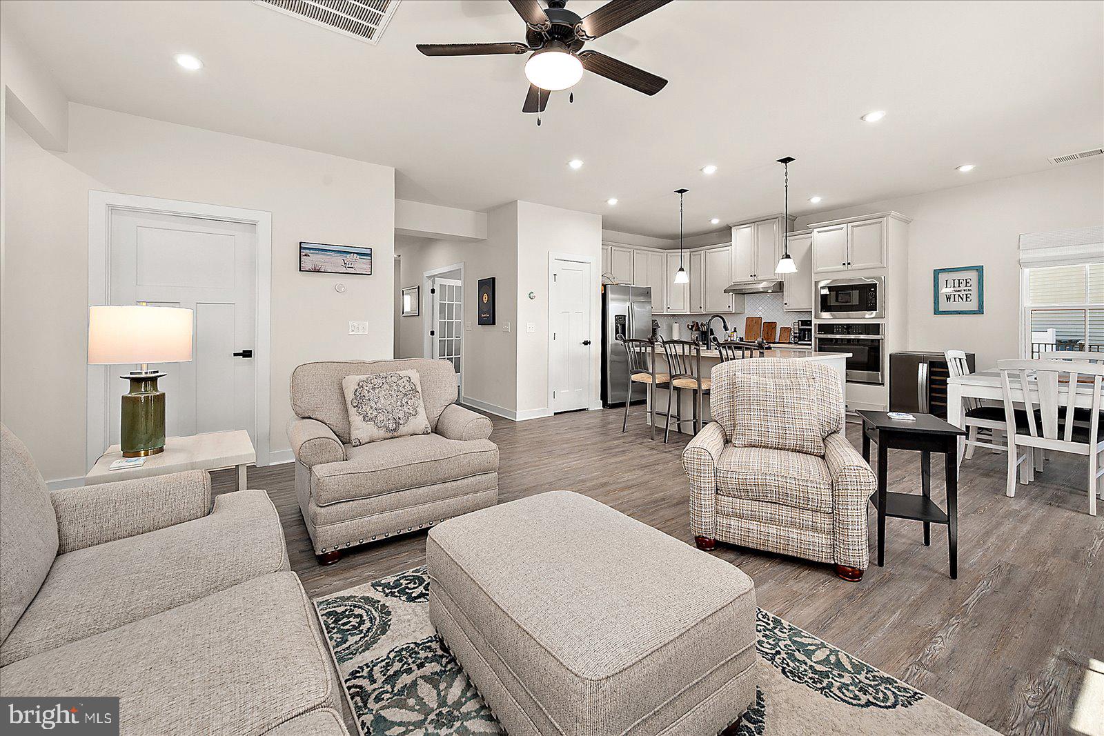 ATLANTIC LAKES - Residential