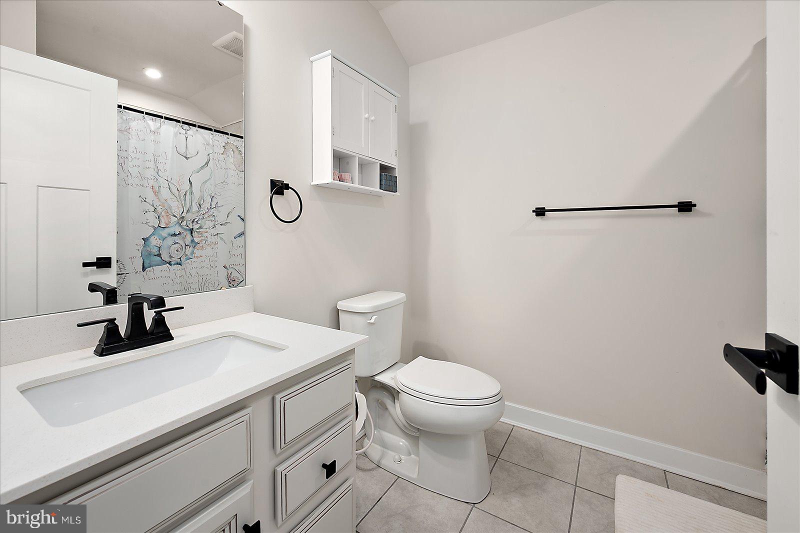 ATLANTIC LAKES - Residential