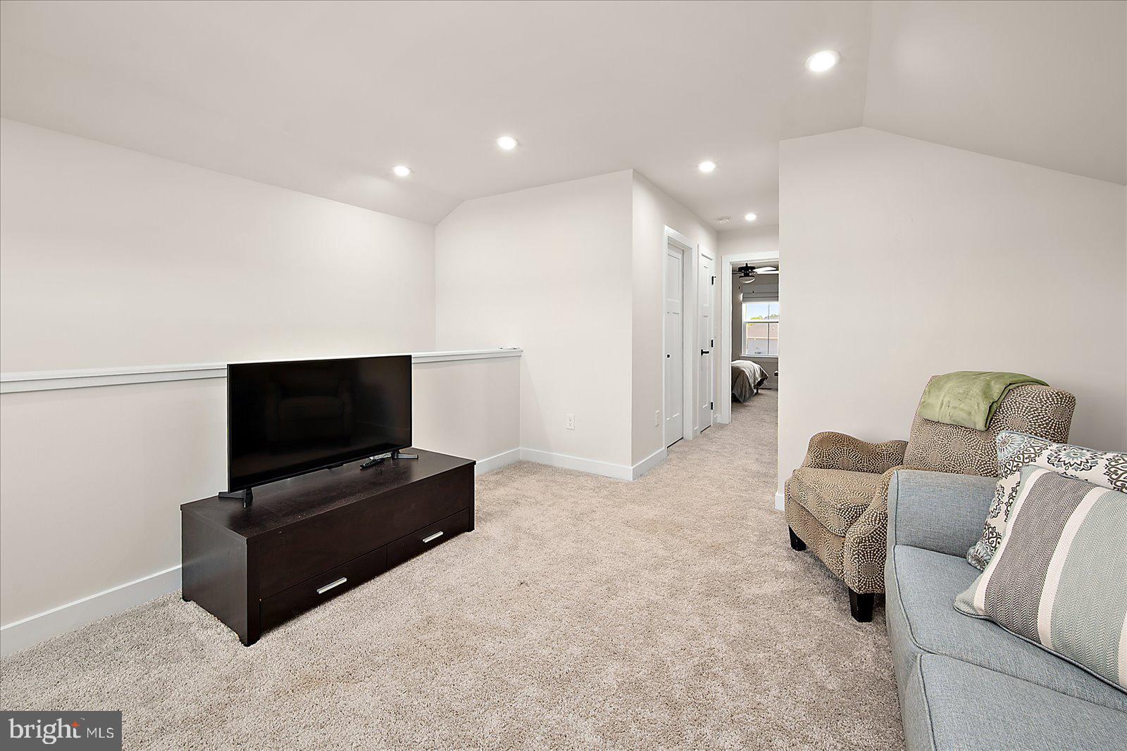 ATLANTIC LAKES - Residential