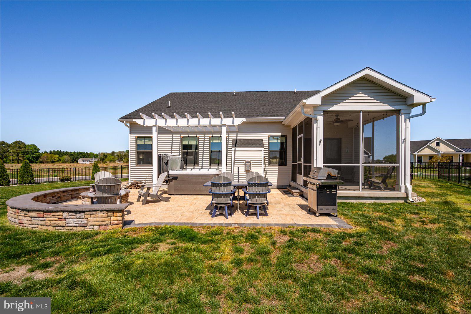 24040 MIDDLETON DRIVE