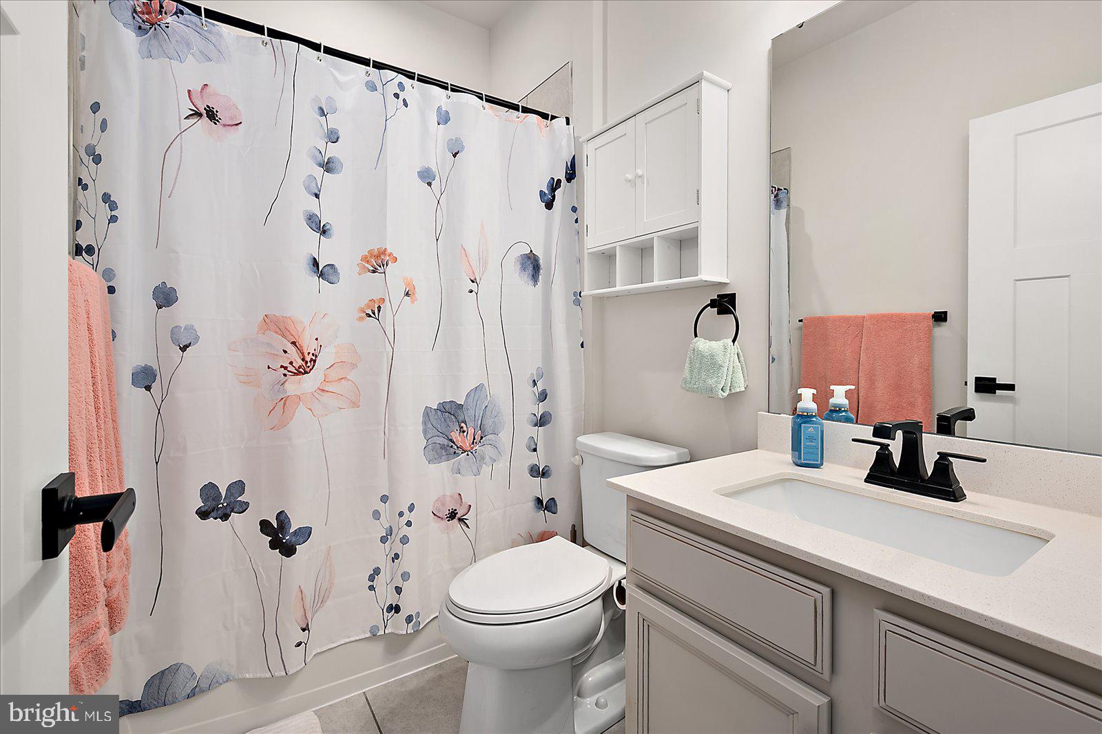 ATLANTIC LAKES - Residential