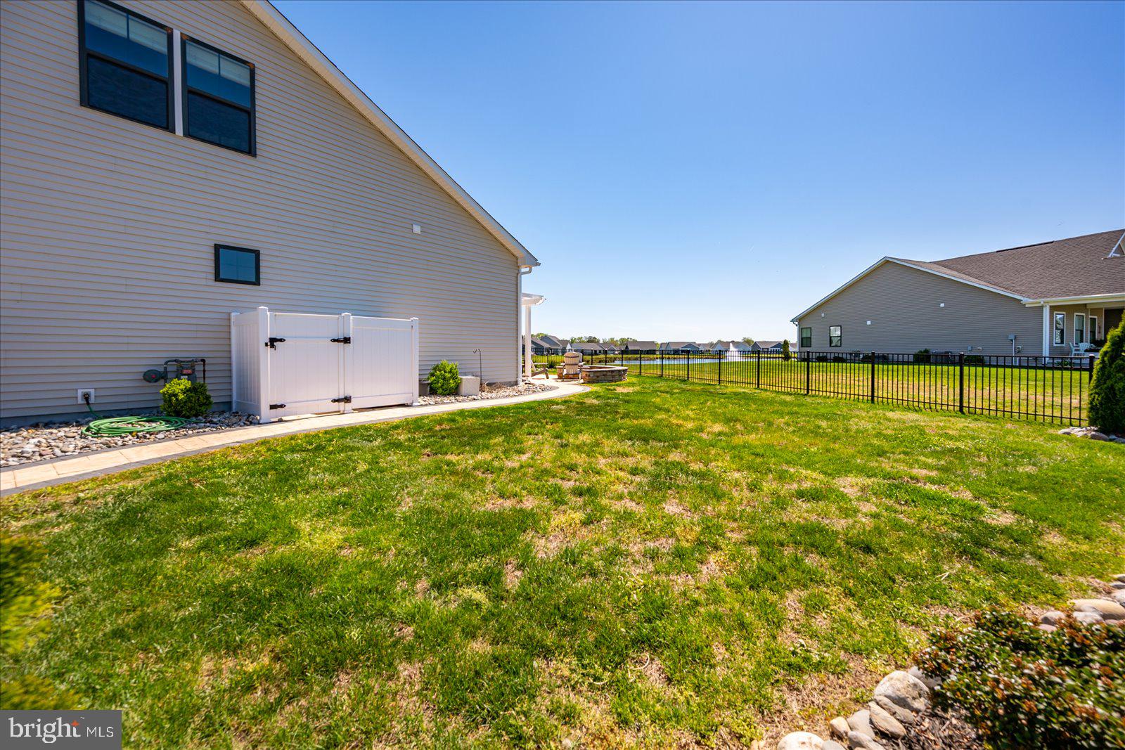 ATLANTIC LAKES - Residential