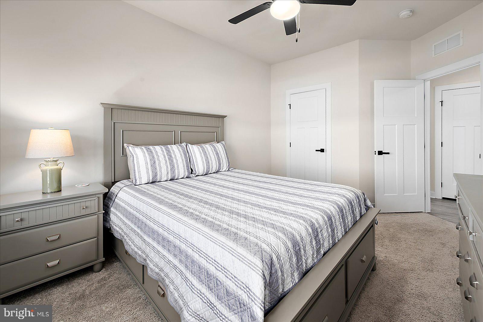 ATLANTIC LAKES - Residential