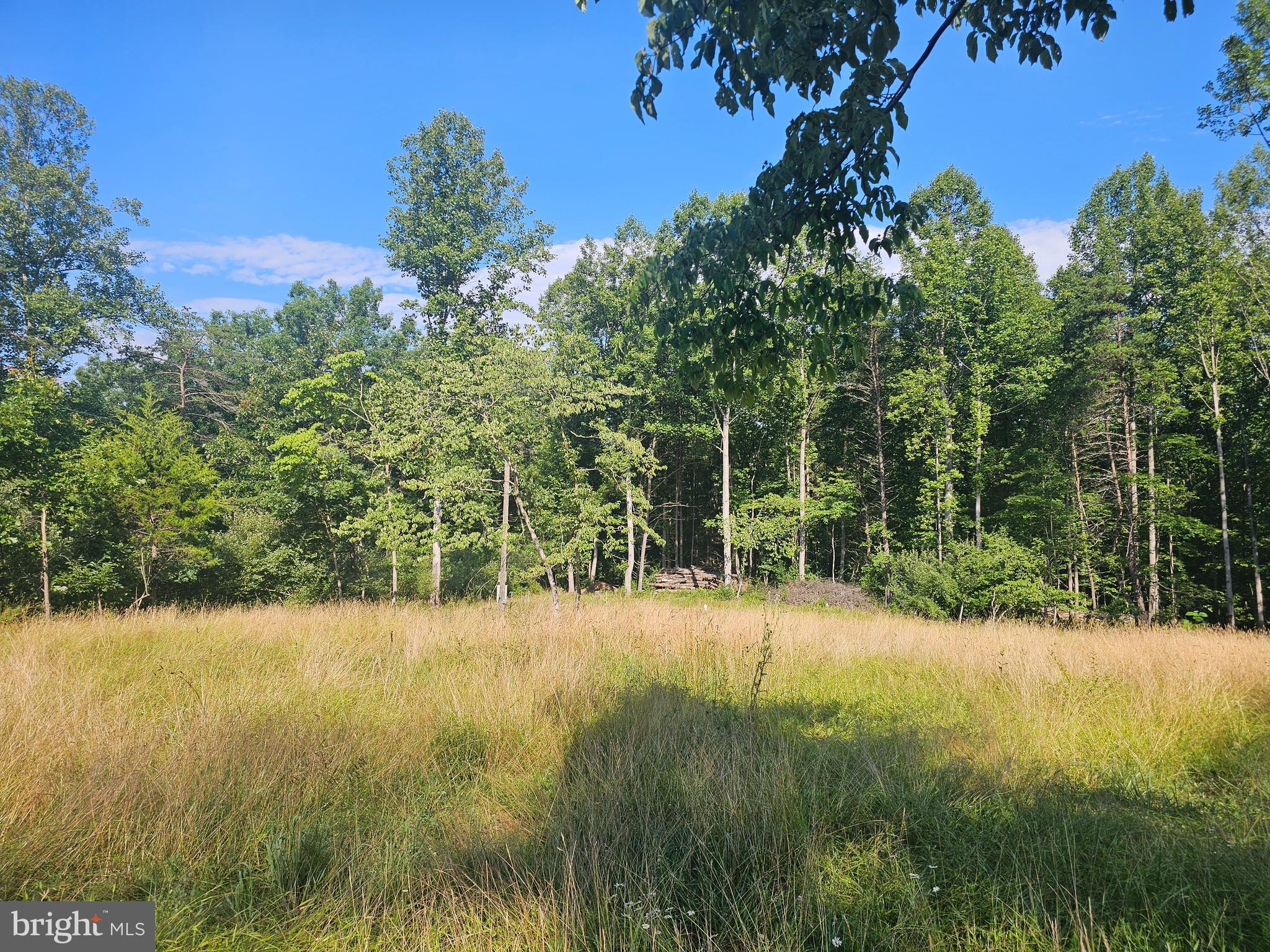 HIGHLAND HILLS - Land