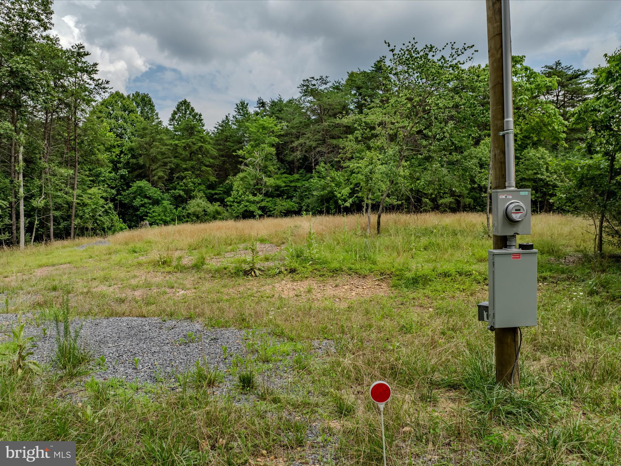 HIGHLAND HILLS - Land