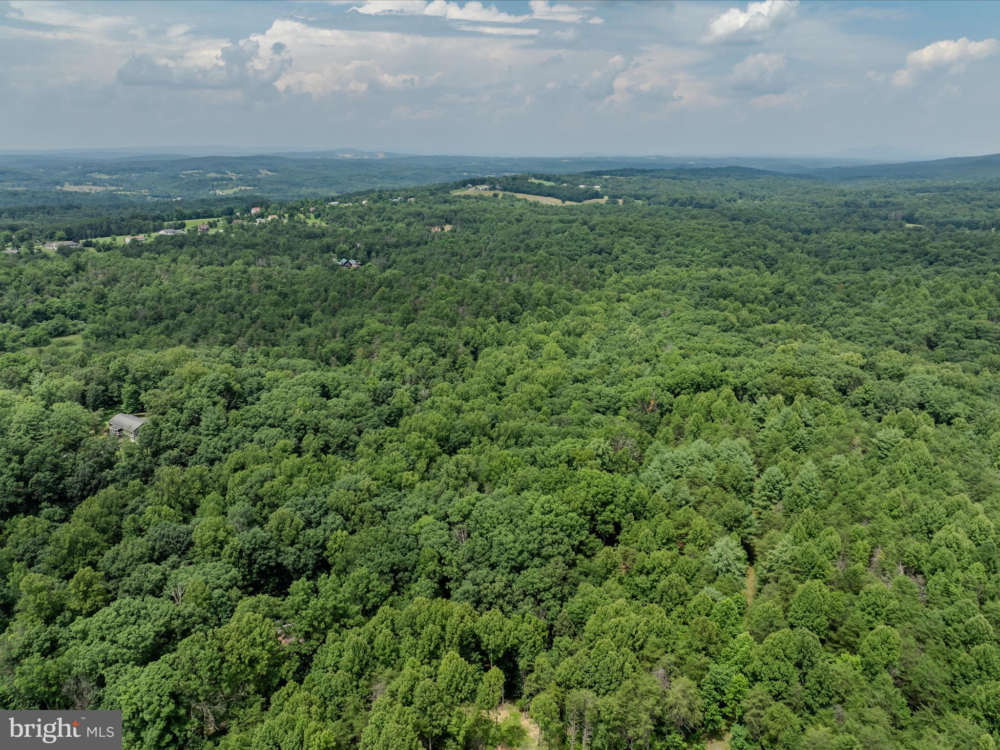 HIGHLAND HILLS - Land