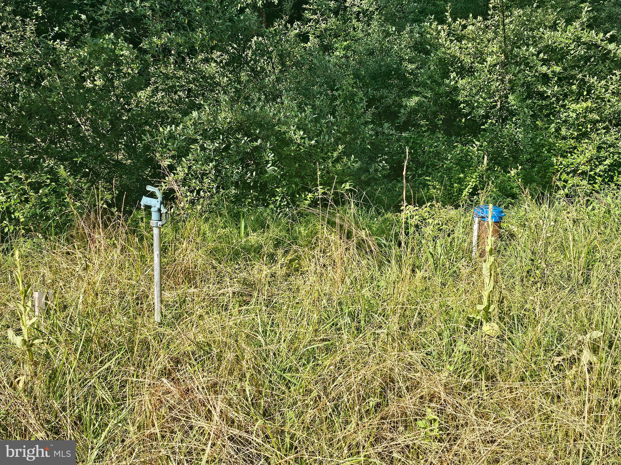 HIGHLAND HILLS - Land