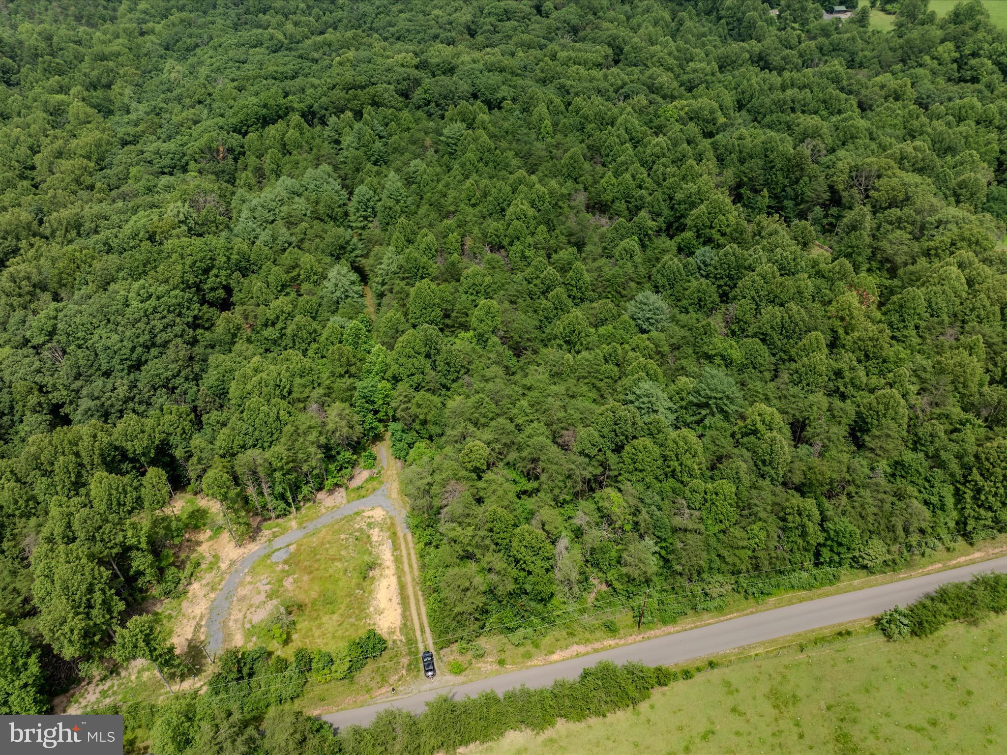 HIGHLAND HILLS - Land