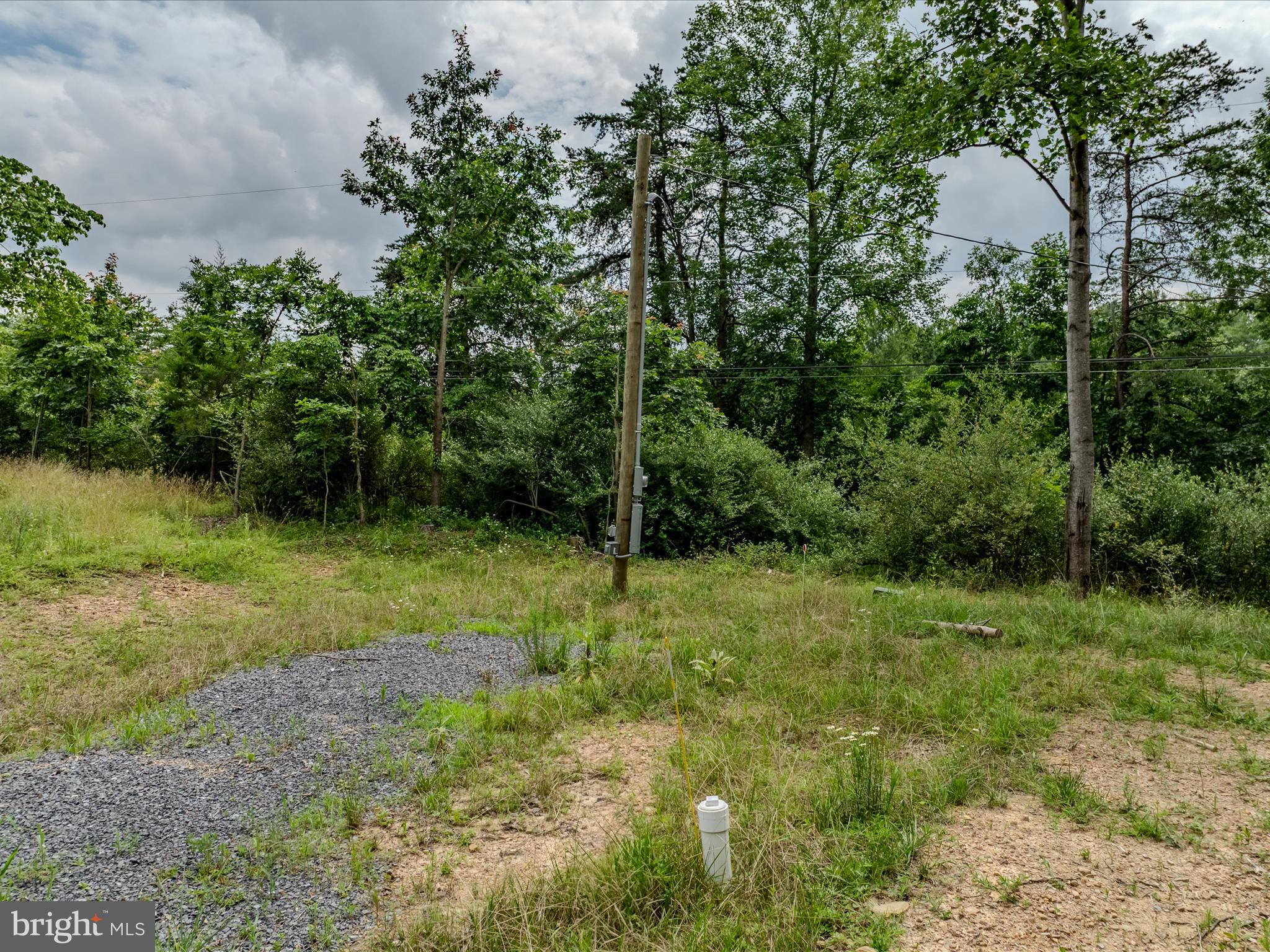 HIGHLAND HILLS - Land