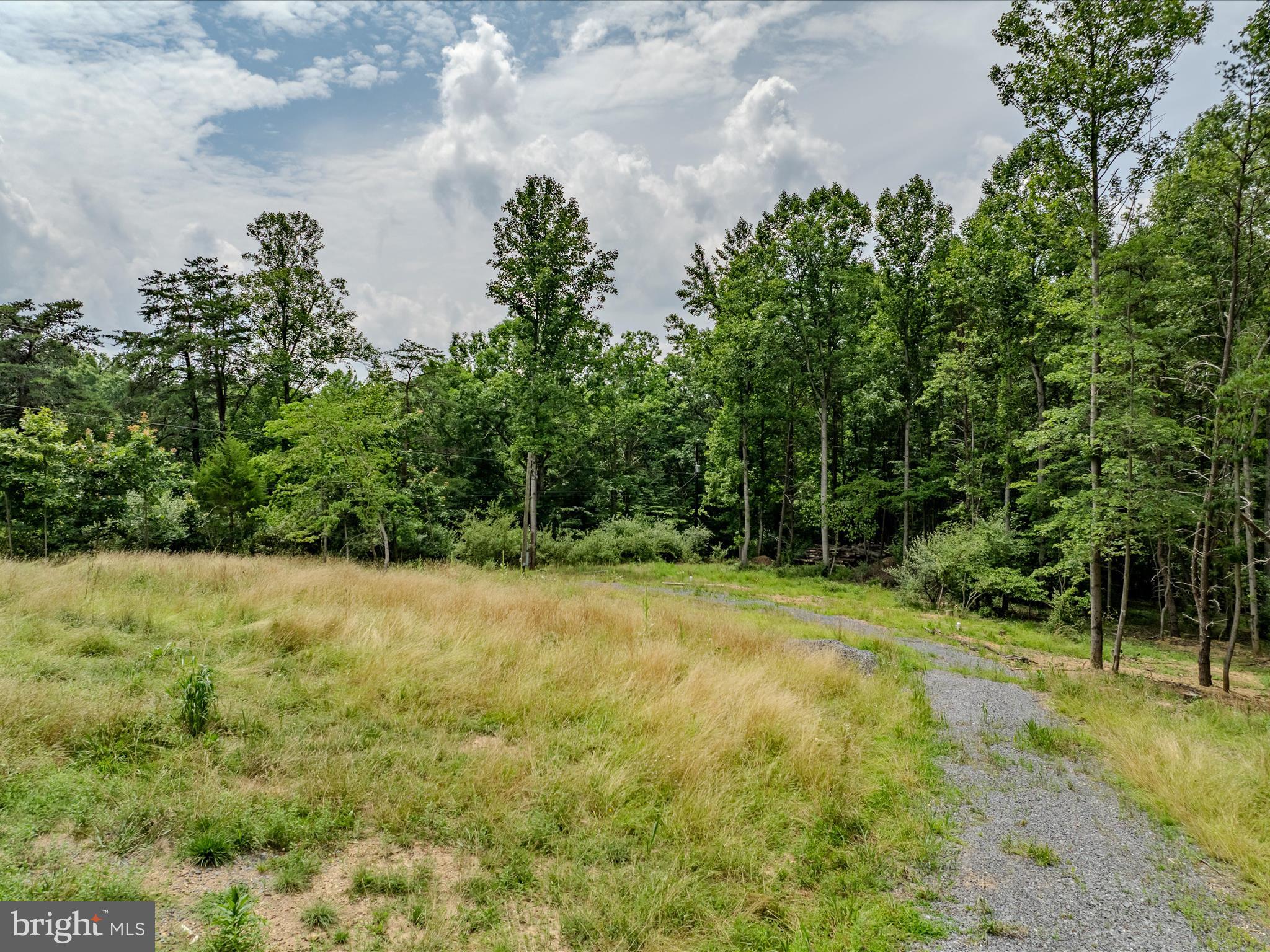 HIGHLAND HILLS - Land