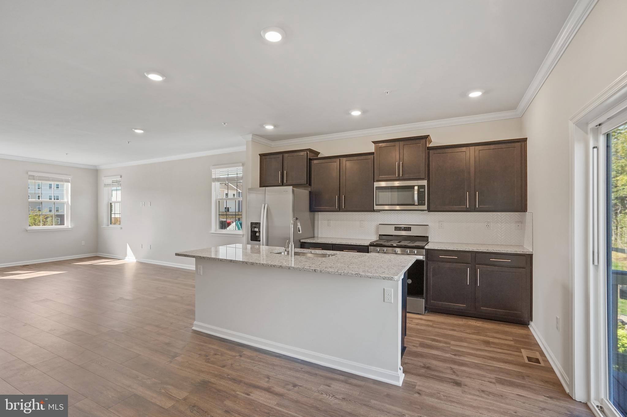 WOODYARD - Residential