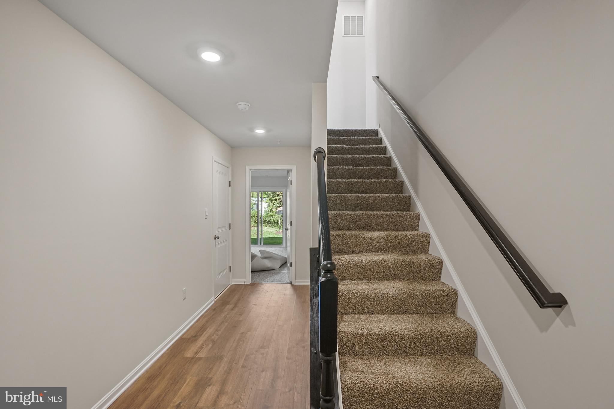 WOODYARD - Residential