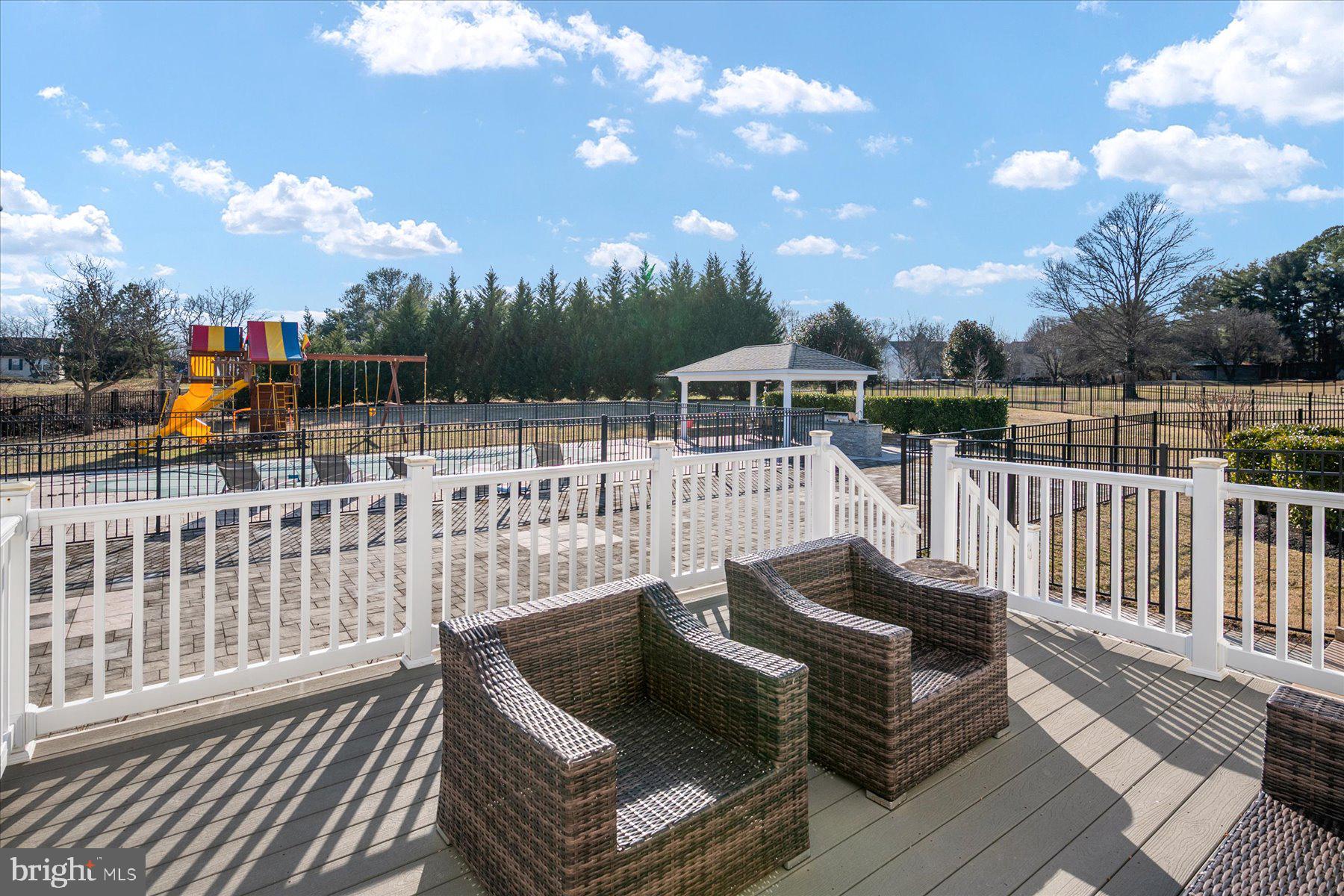 DUCKETT FARM - Residential