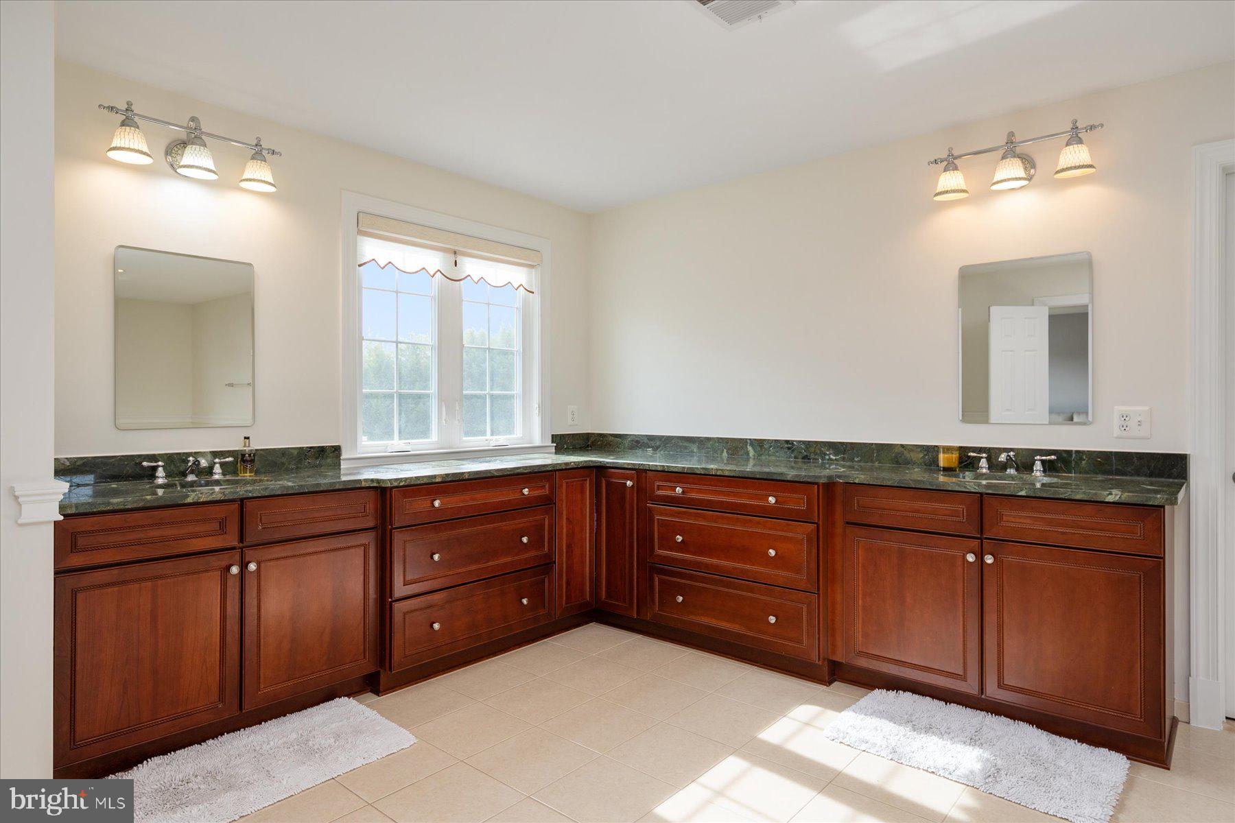 DUCKETT FARM - Residential