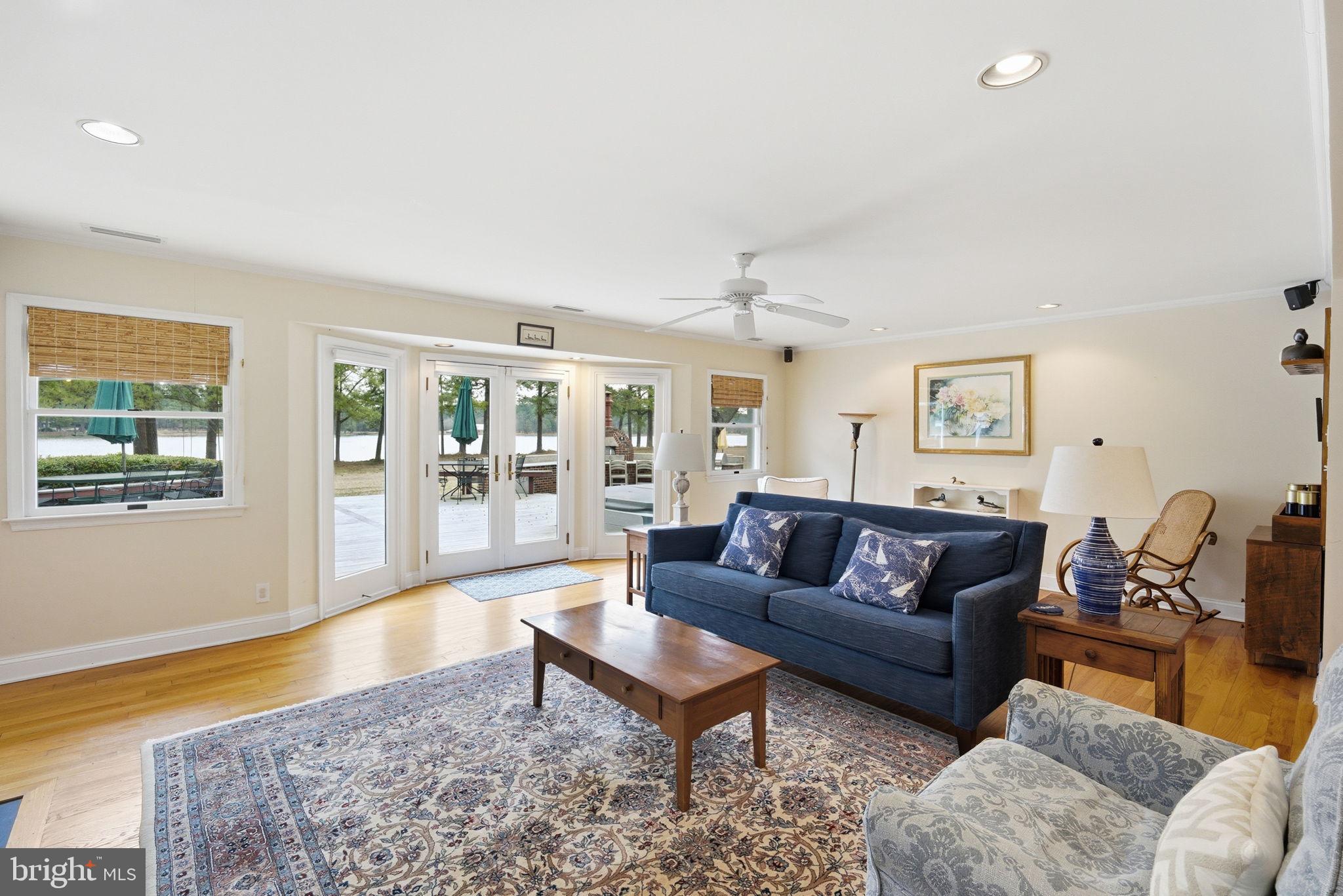 DRUM POINT - Residential