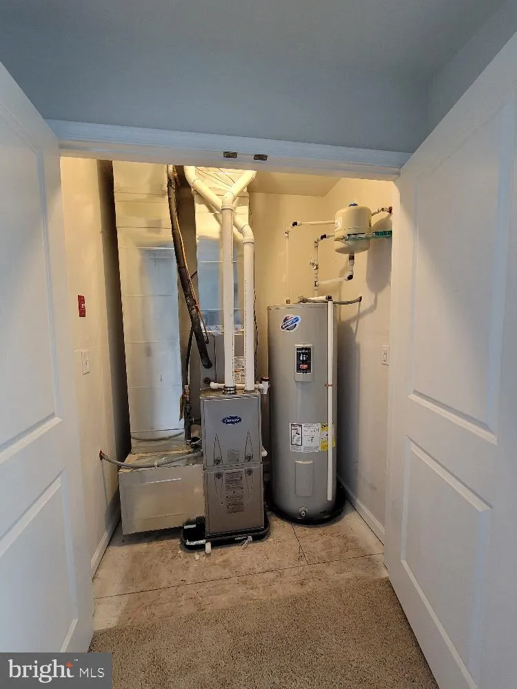 Burlington, New Jersey 08016, United States, 3 Bedrooms Bedrooms, ,3 BathroomsBathrooms,Residential,Active,77135