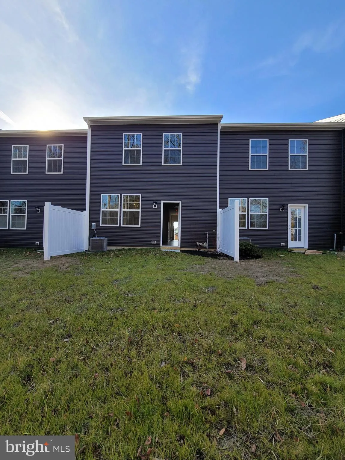 Burlington, New Jersey 08016, United States, 3 Bedrooms Bedrooms, ,3 BathroomsBathrooms,Residential,Active,77135