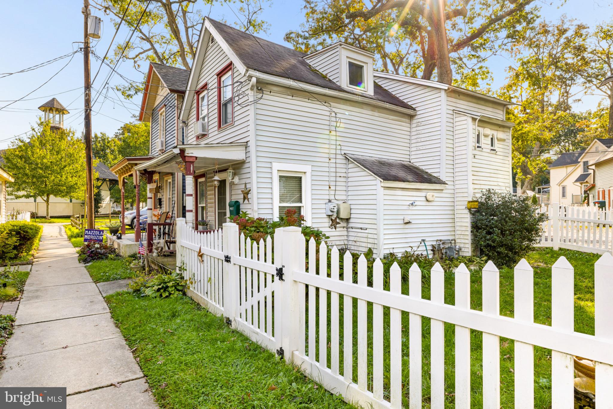 144 6TH AVENUE