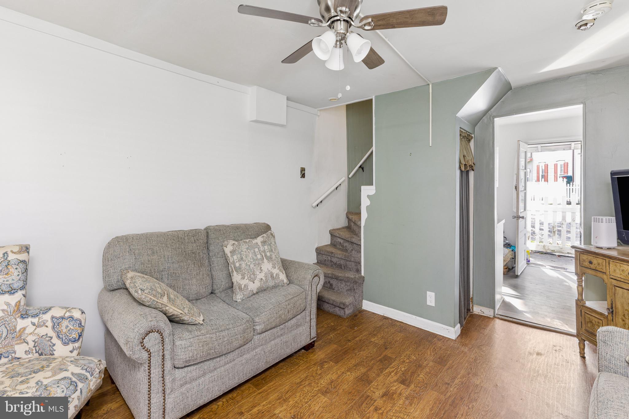 144 6TH AVENUE