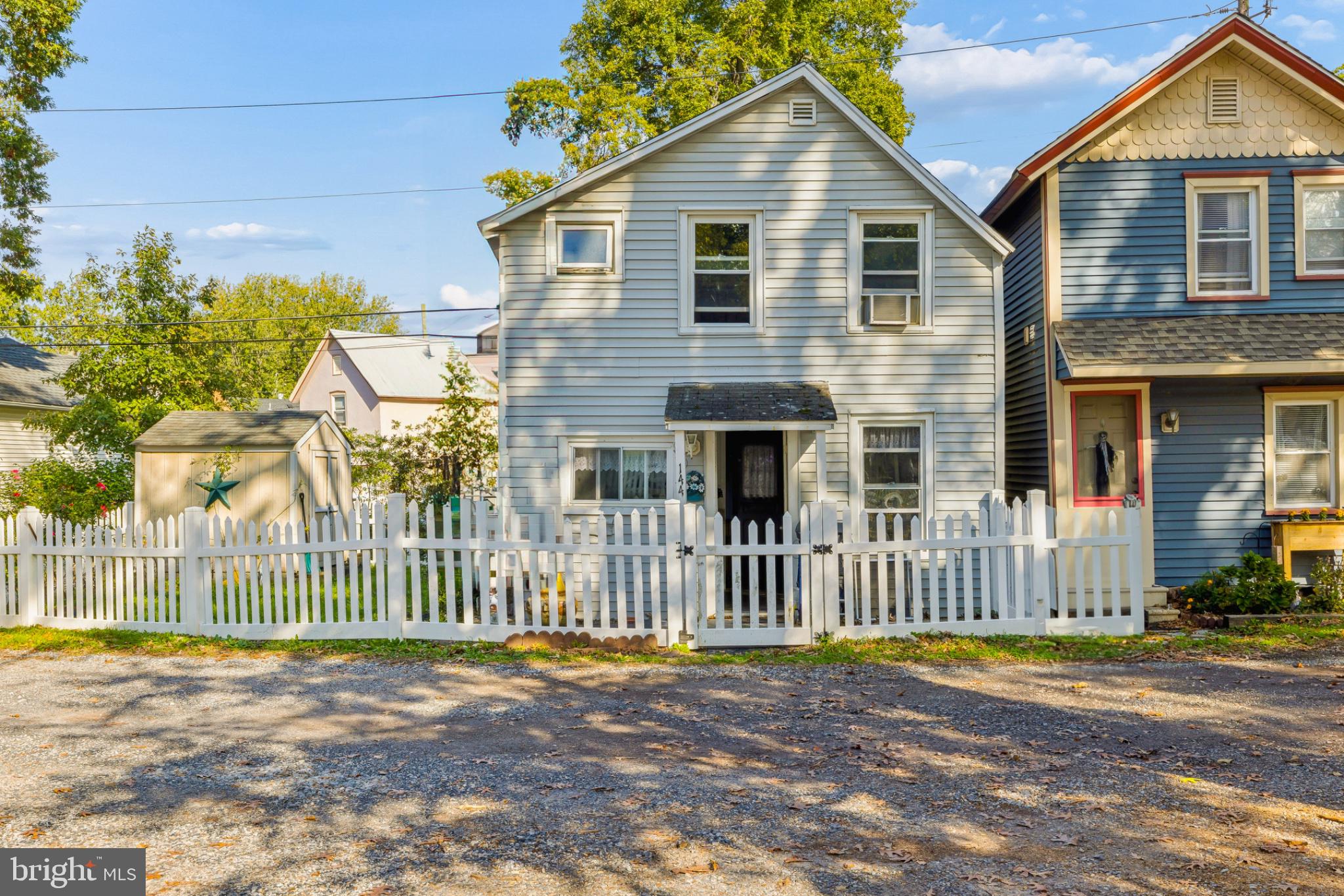144 6TH AVENUE