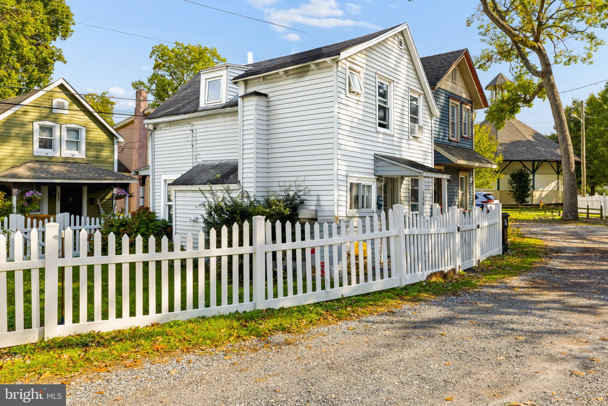 144 6TH AVENUE