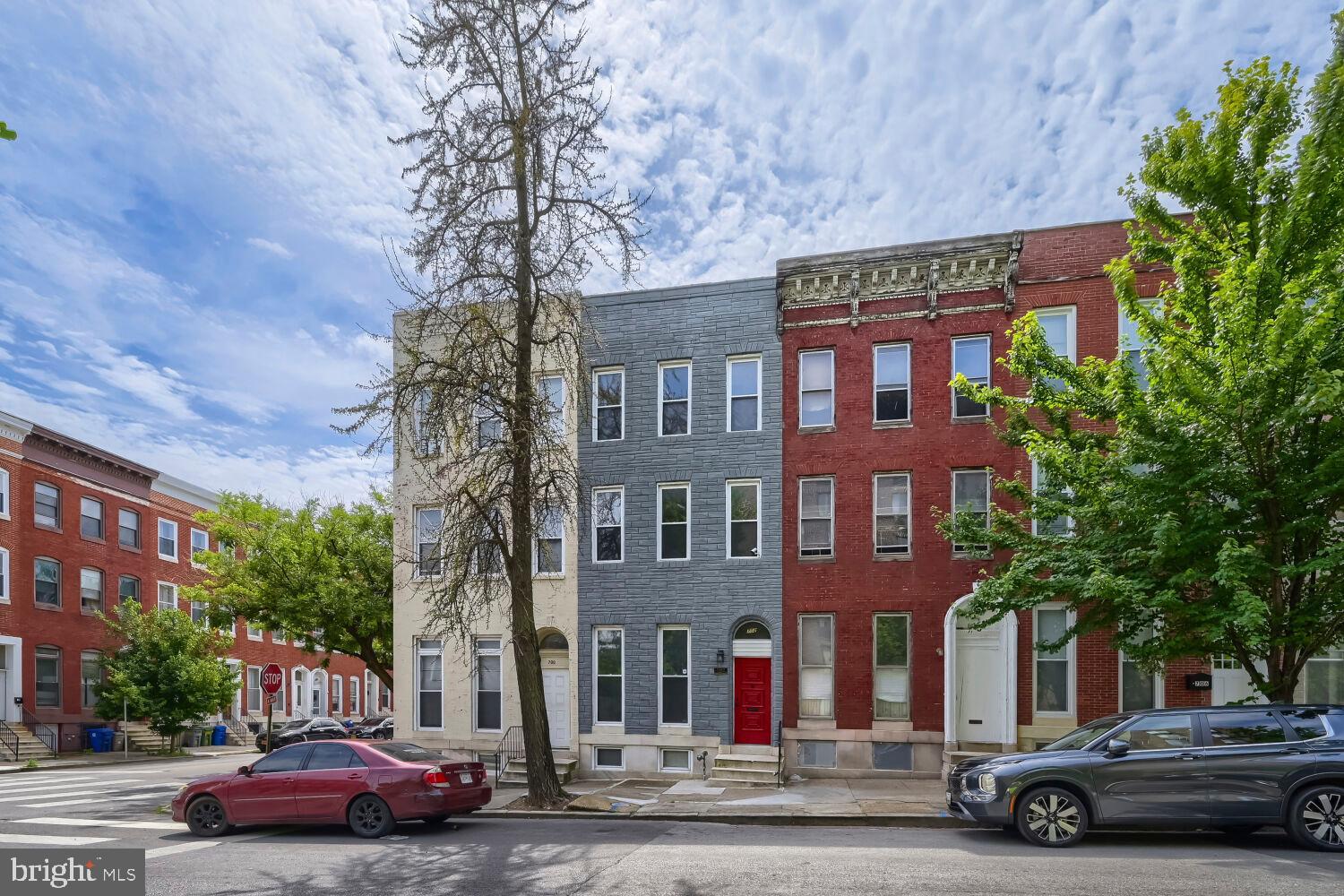 702 N ARLINGTON AVENUE