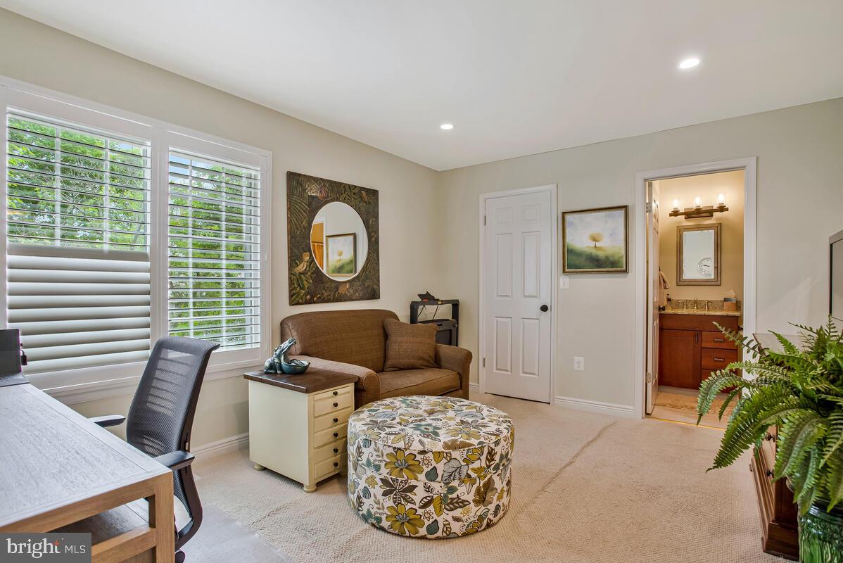 EDGEWOOD GREEN - Residential