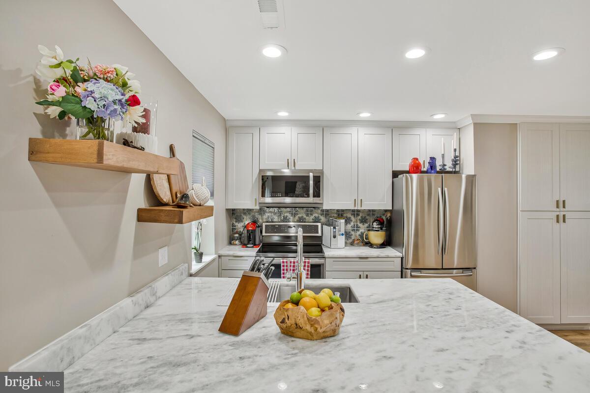 EDGEWOOD GREEN - Residential