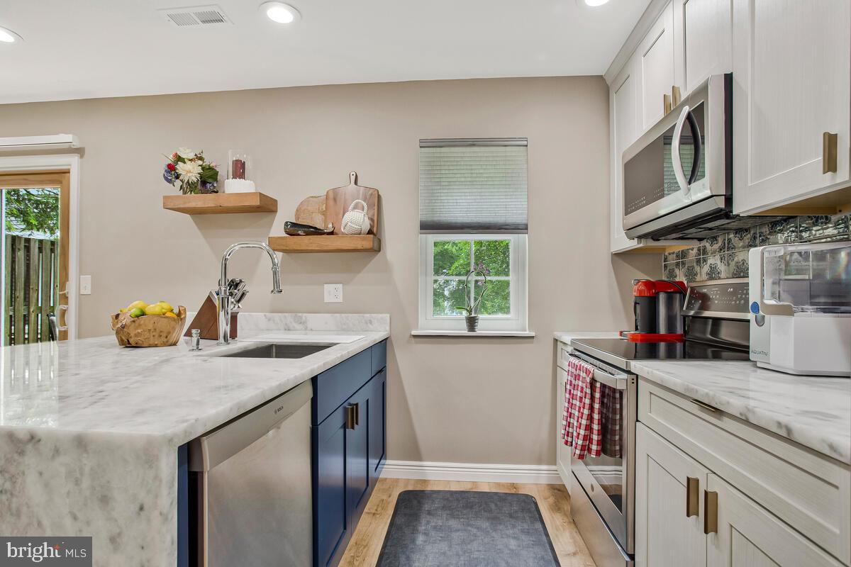 EDGEWOOD GREEN - Residential