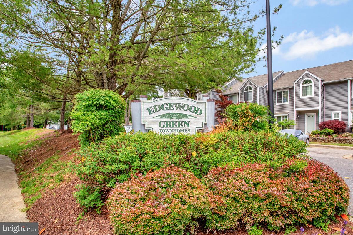 EDGEWOOD GREEN - Residential