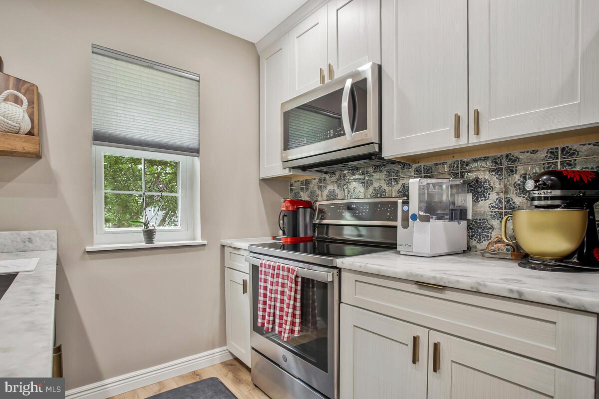 EDGEWOOD GREEN - Residential