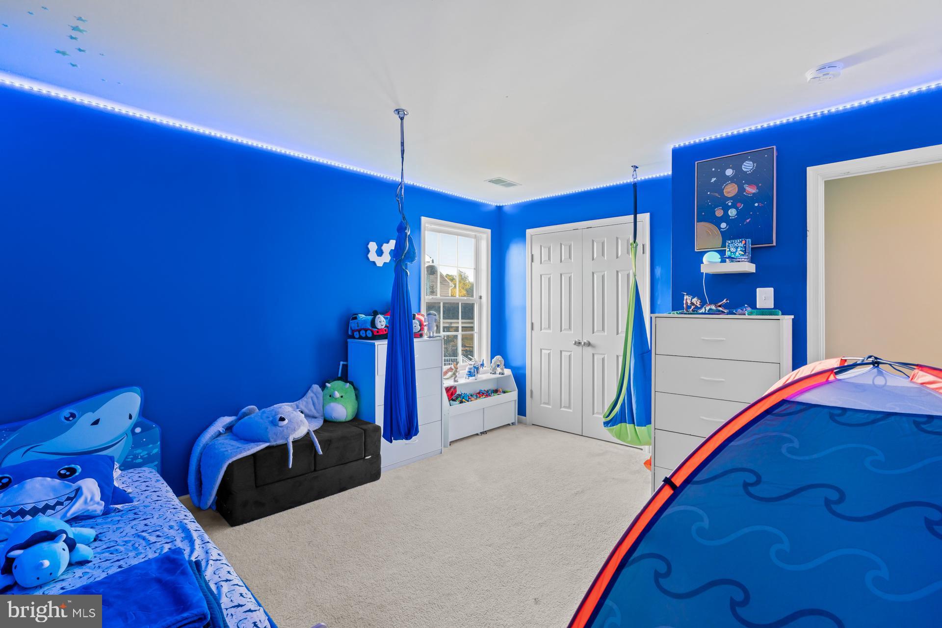 WEST FIELDS - Residential