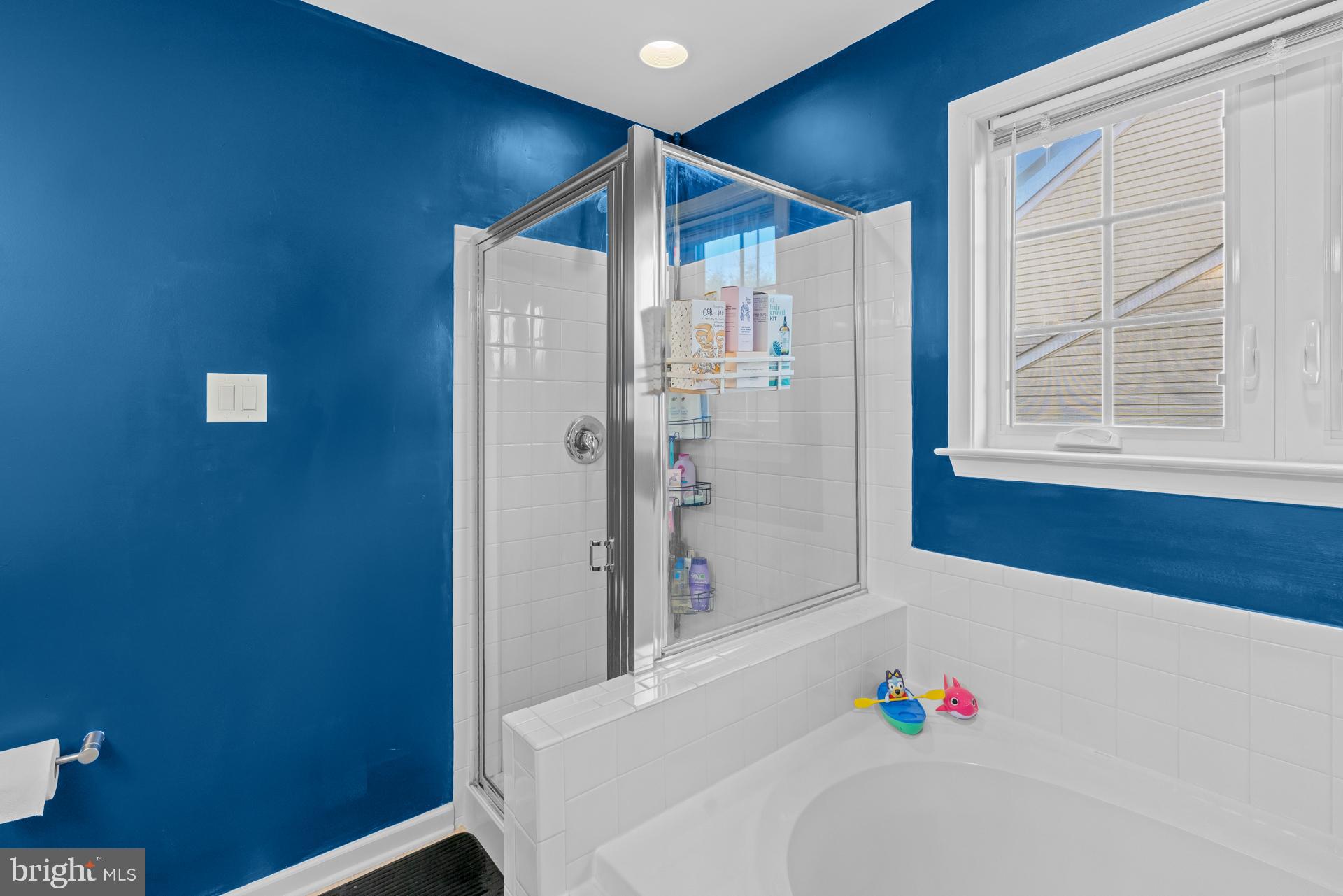 WEST FIELDS - Residential