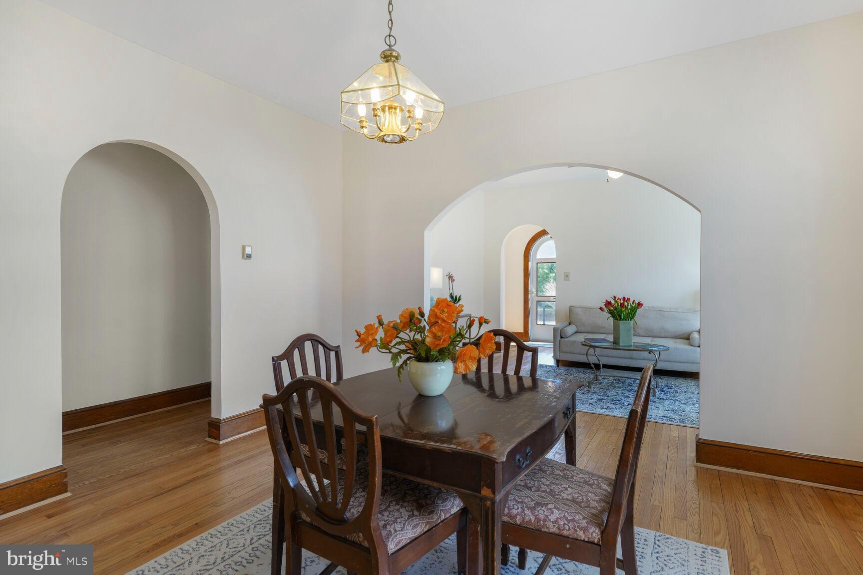 MAYWOOD - Residential