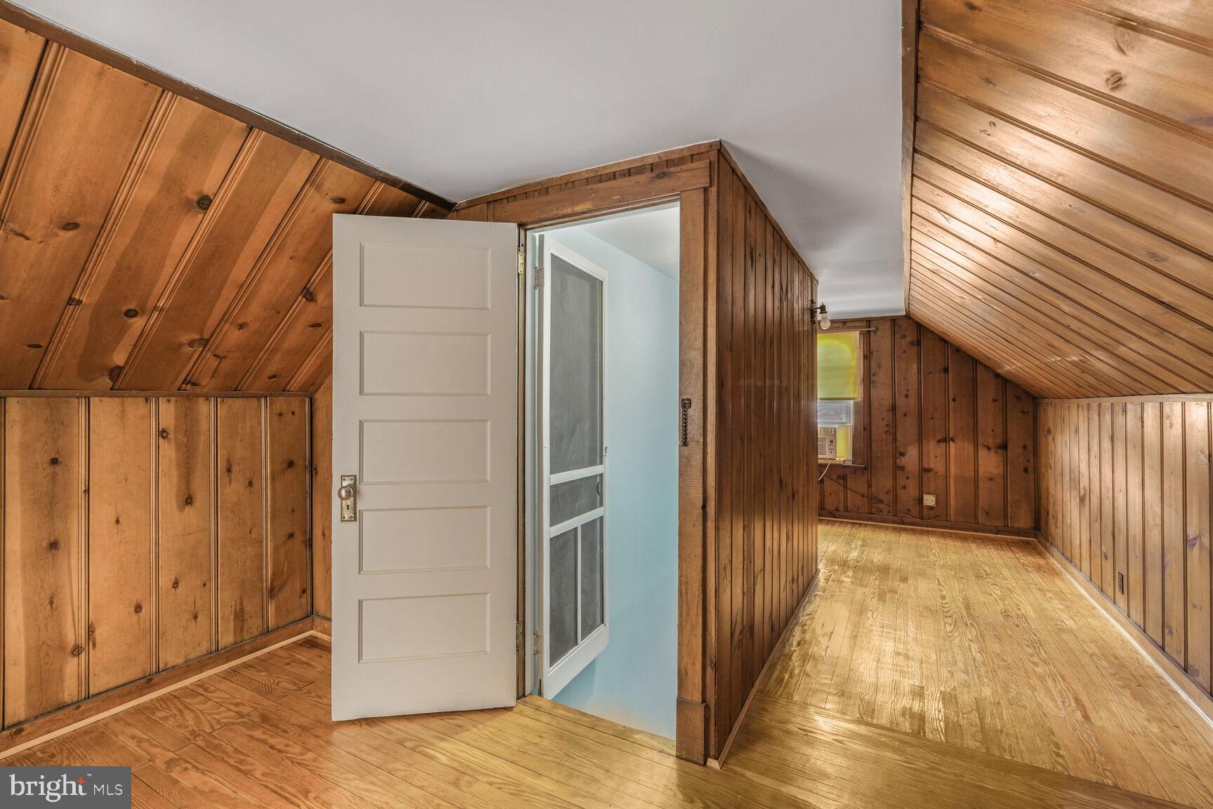 MAYWOOD - Residential