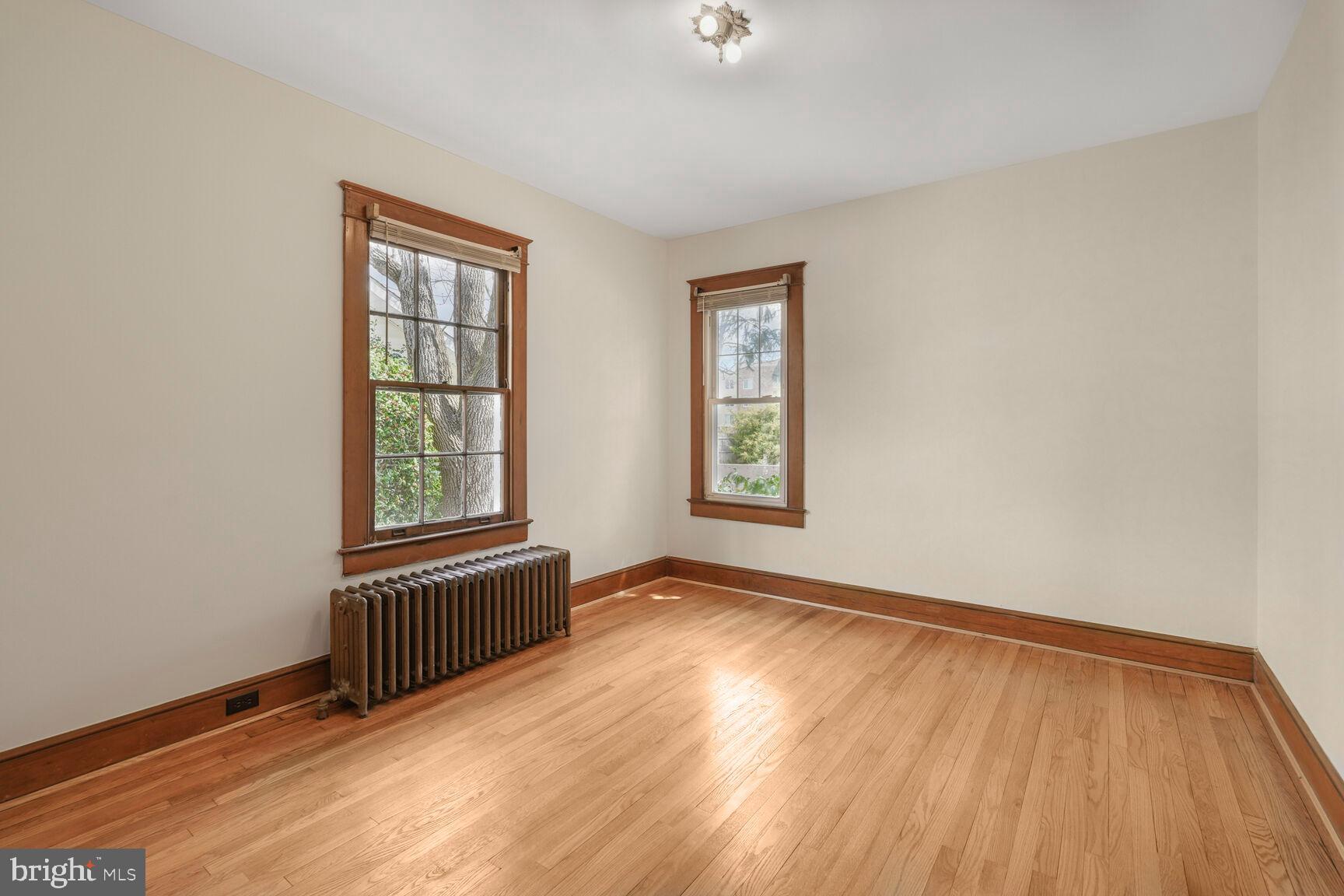 MAYWOOD - Residential