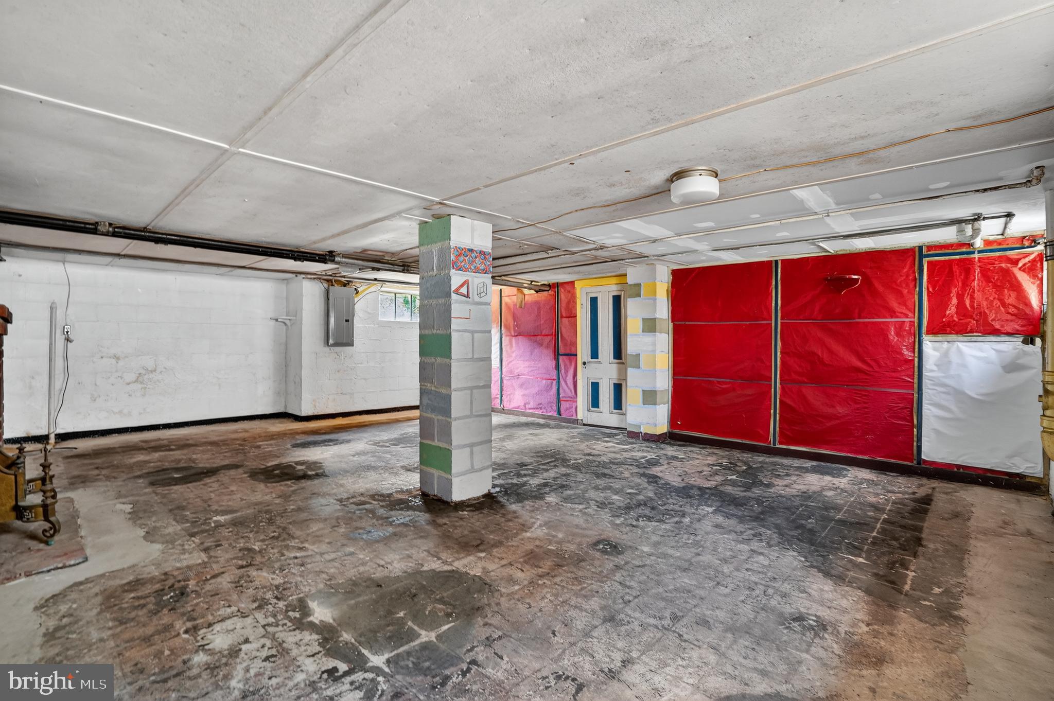 MAYWOOD - Residential