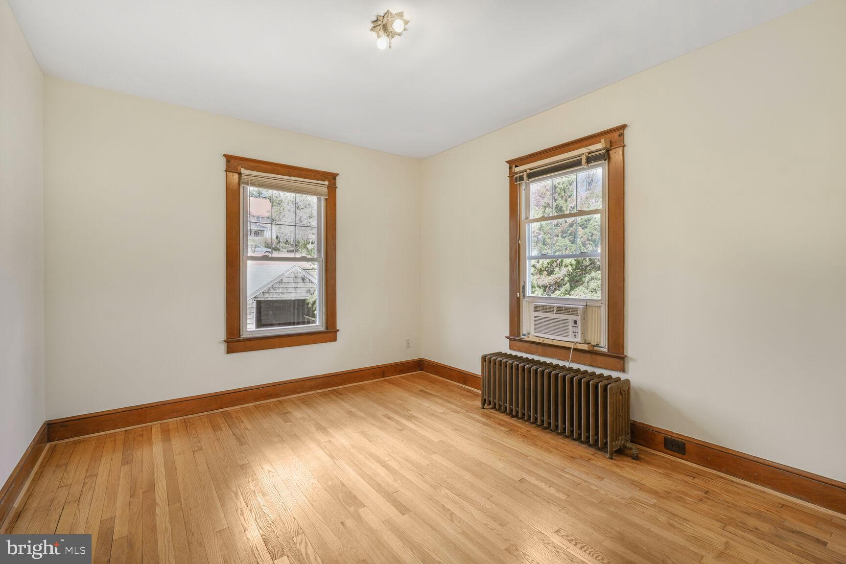 MAYWOOD - Residential