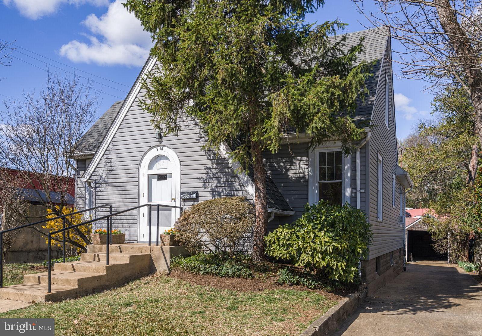 MAYWOOD - Residential