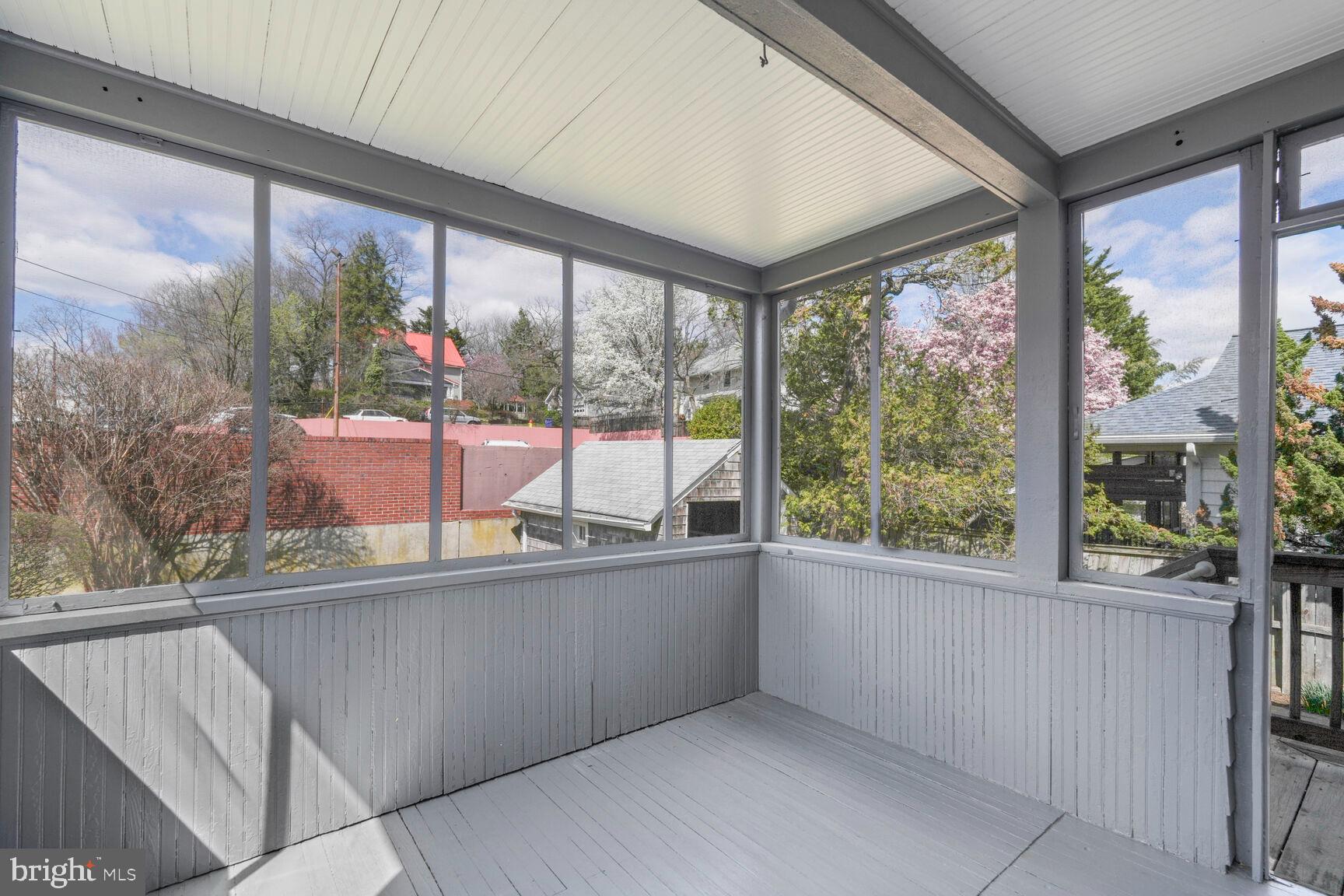 MAYWOOD - Residential