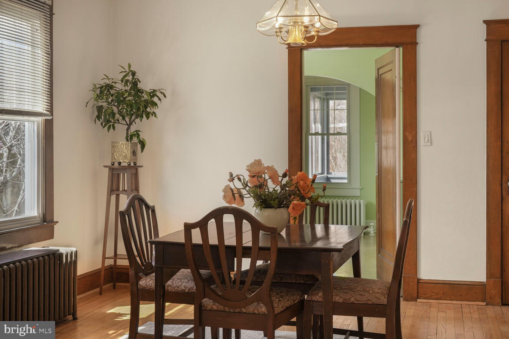 MAYWOOD - Residential