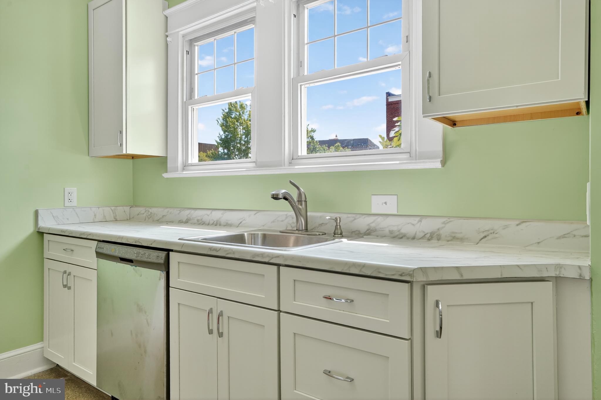 MAYWOOD - Residential