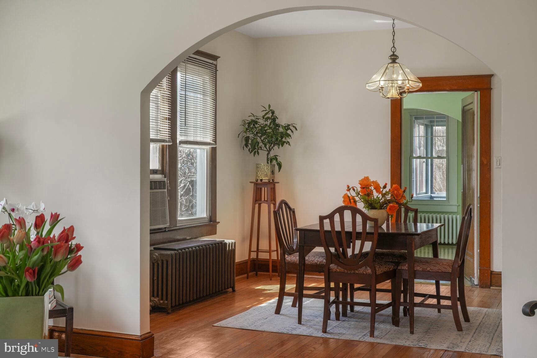 MAYWOOD - Residential