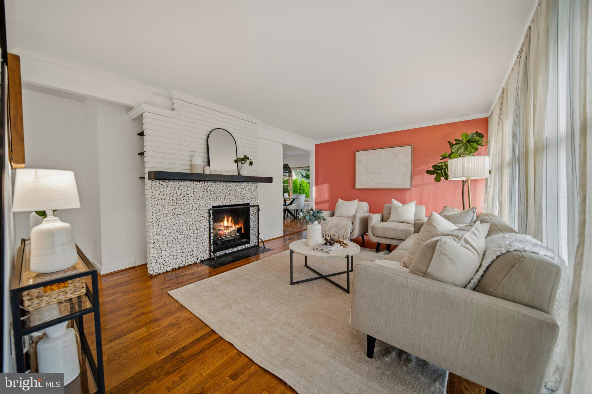 401 CEDAR LANE