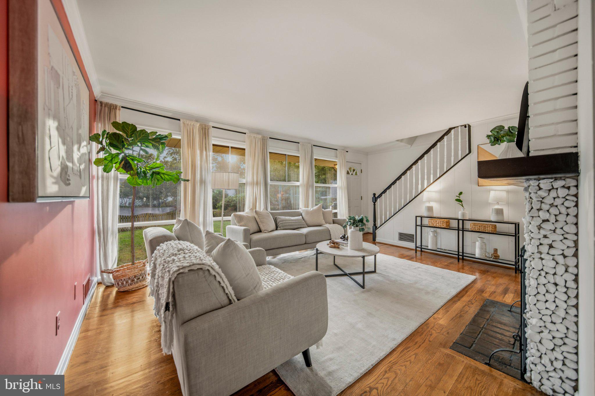401 CEDAR LANE