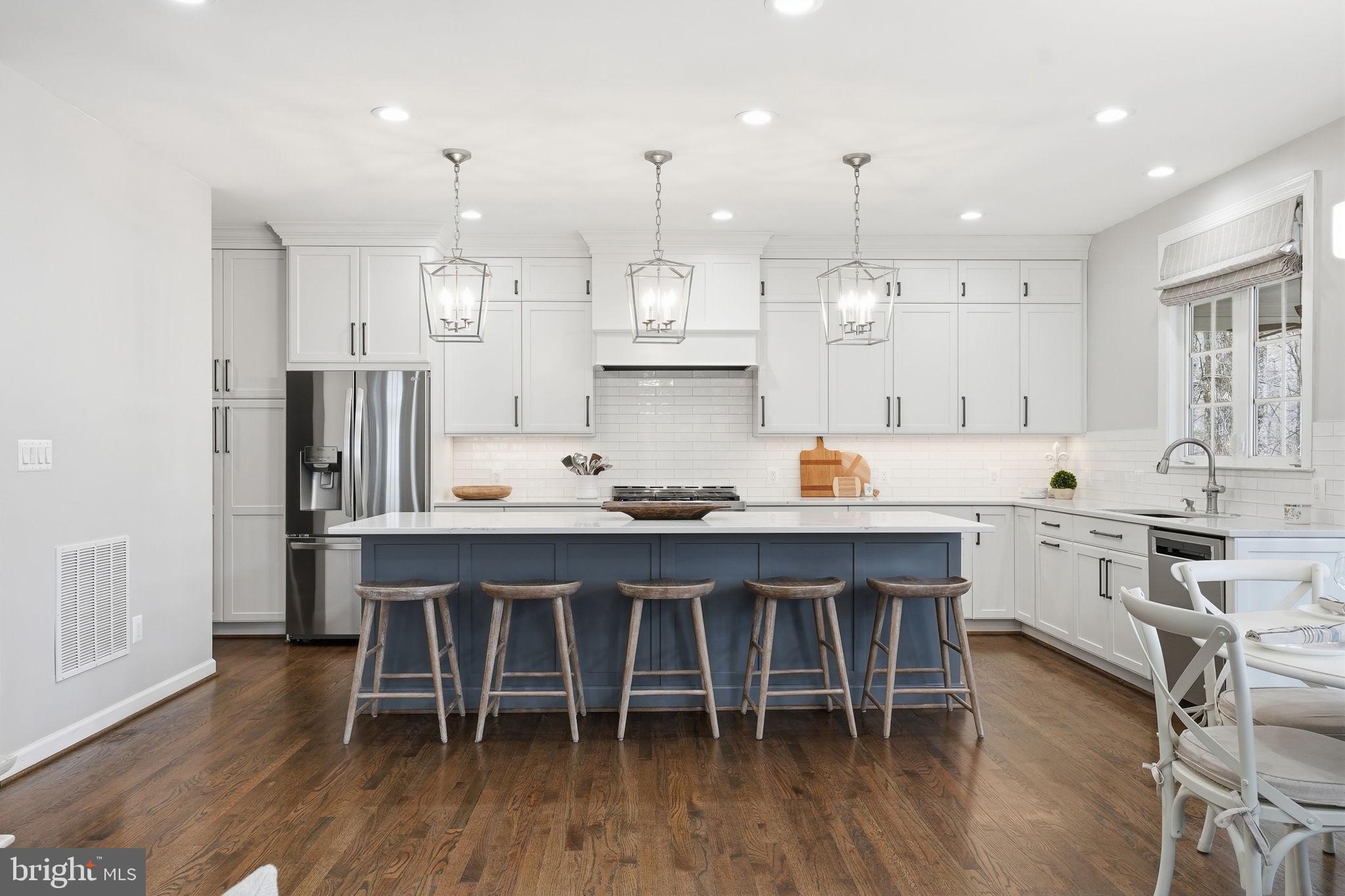 LAKELANDS - Residential