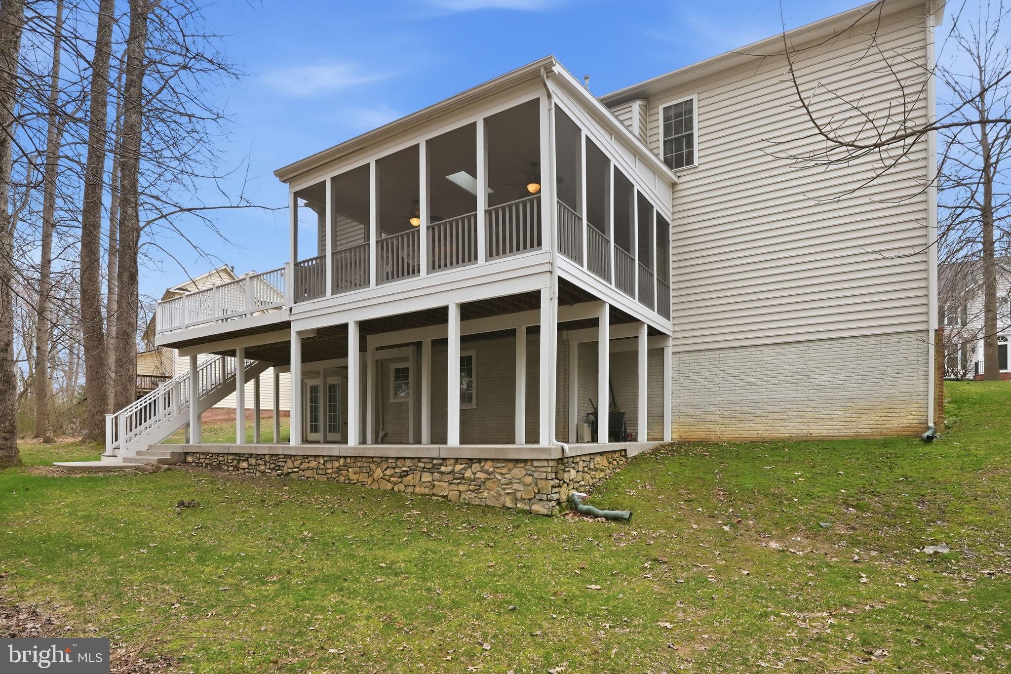 LAKELANDS - Residential